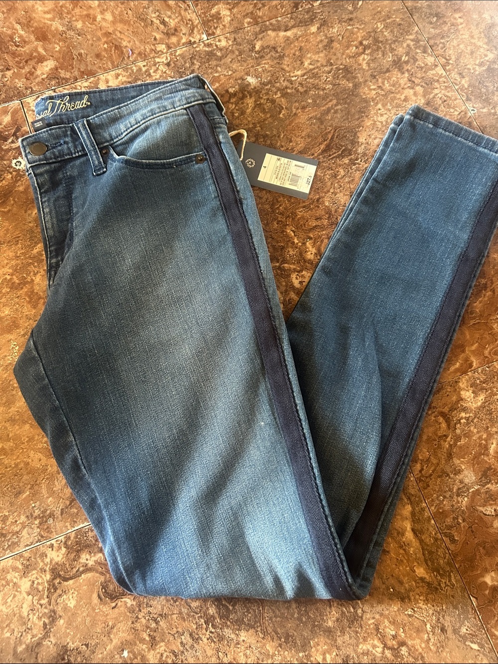 Universal Thread Women's Dark Blue Skinny Jeans with Side Stripe